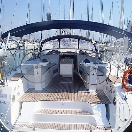 Boat In Bateau-hôtel *