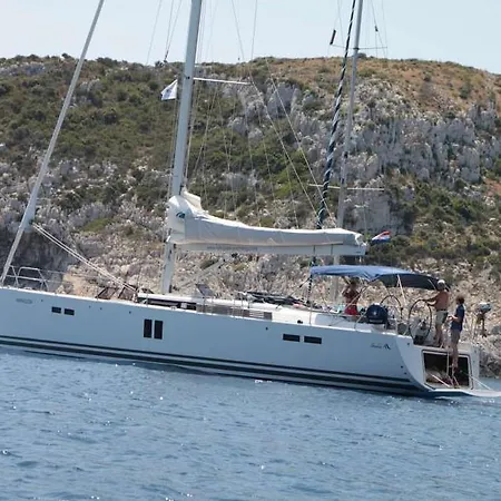 Bateau-hôtel Boat In *