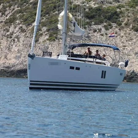 Boat In Bateau-hôtel Trogir