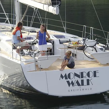 Bateau-hôtel Boat In *